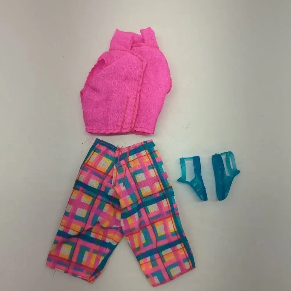 Vintage 1996 Barbie Go In‎ Style Fashions Pink Plaid Capris Outfit #68014-94